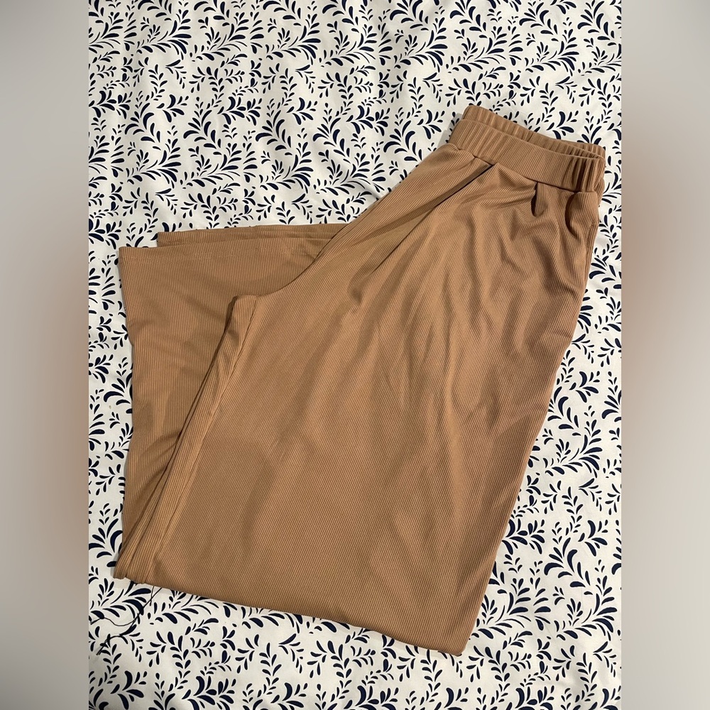 CIDER PETITE SOLID ELASTIC WAIST WIDE LEG PANTS - Picture 11 of 14